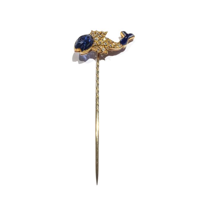 Early 20th century carved sapphire and diamond cluster fish stickpin | MasterArt